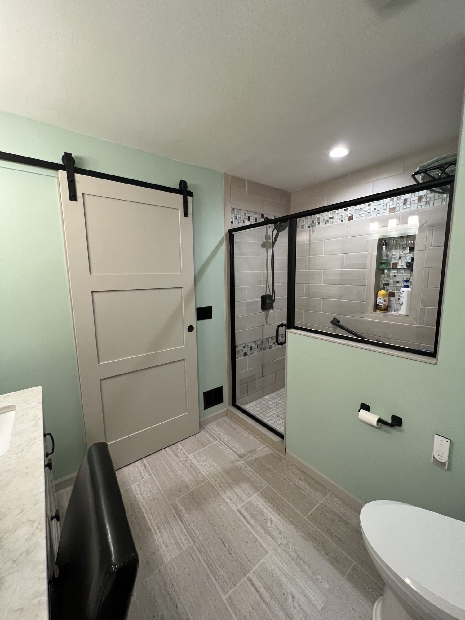 Bathroom Whitefish Bay, WI — photo 2